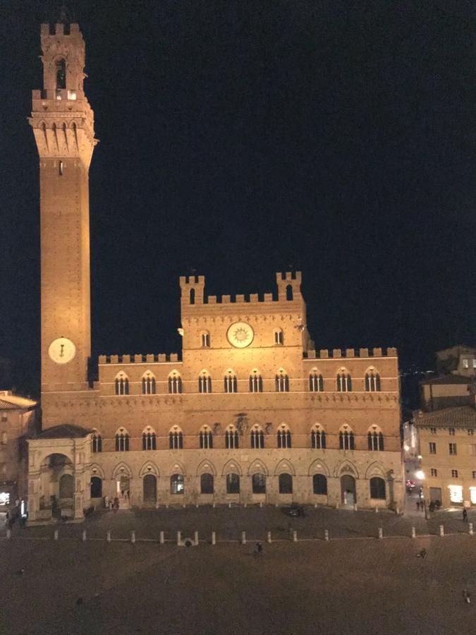 シエーナPalazzo Lenziアパートメント エクステリア 写真